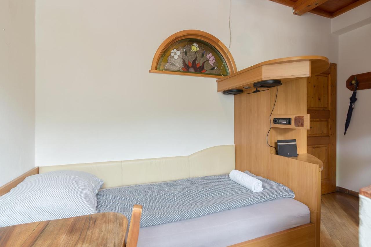 Cozy, Bright And Affordable Single - Free Parking Appartement Ljubljana
